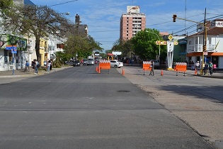 Un cami n arroll a una chica de 19 a os en la 9 de julio